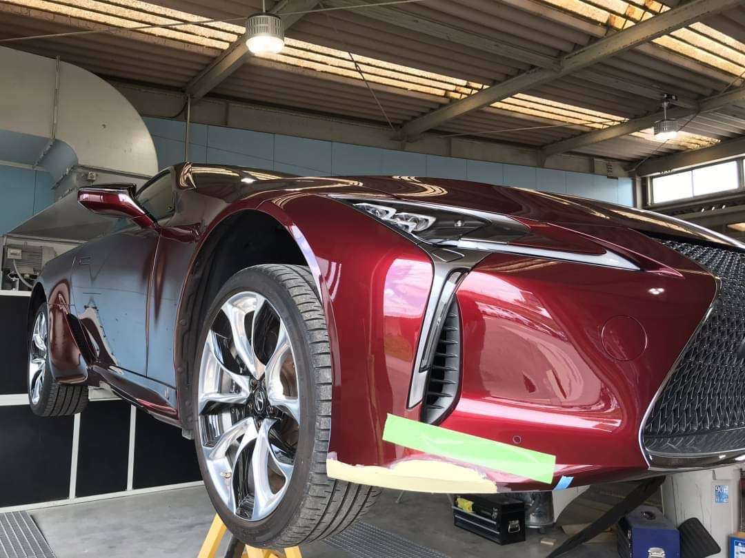 レクサス　LS　左右フロントバンパーの修理（板金塗装）  
